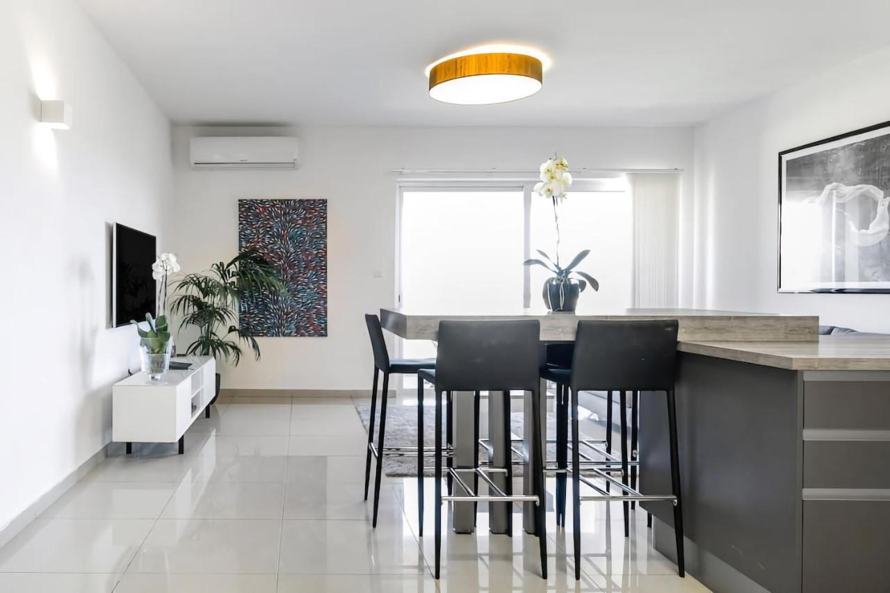 Award Winning Apartment St Julians سانت جوليان المظهر الخارجي الصورة
